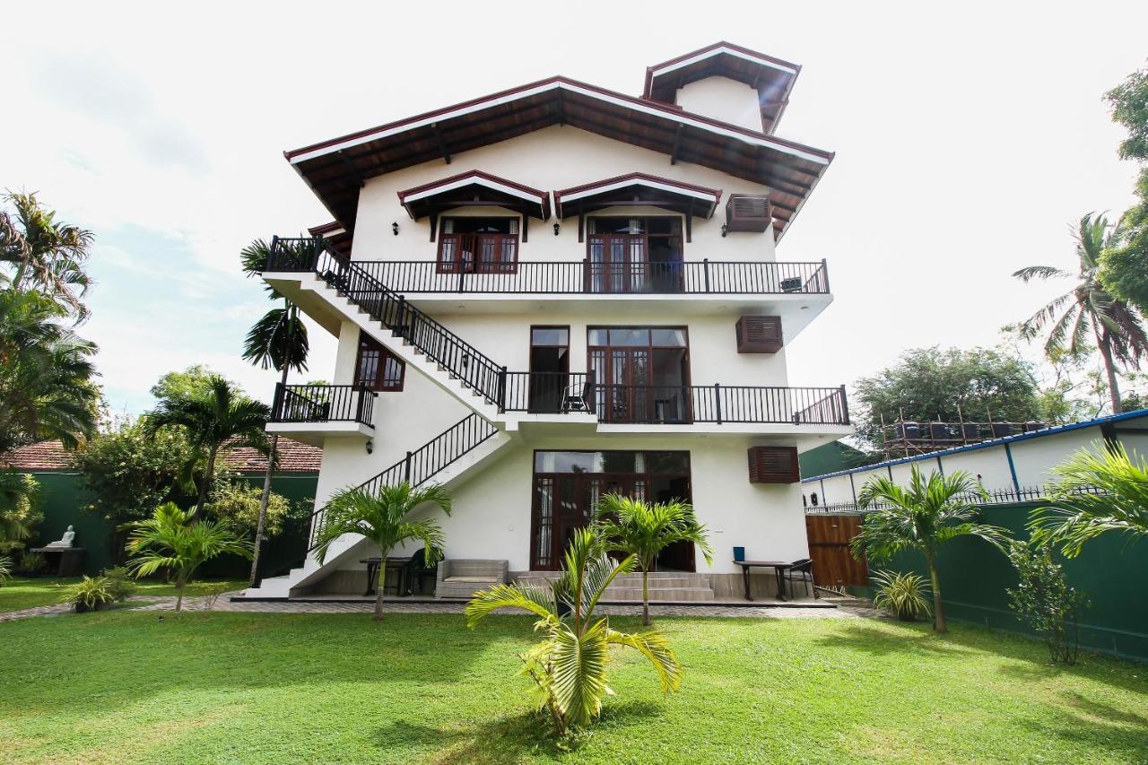 Lioni Holidays Villa Negambo